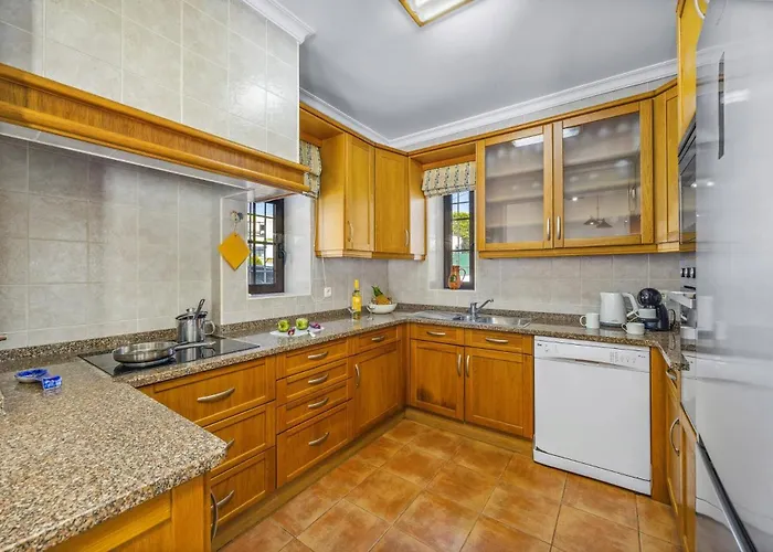 Maralinda By فيلة